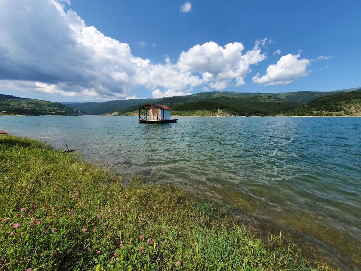 Zavojsko Jezero Pirot - Smestaj Manic Pensionat Gostusa Eksteriør billede
