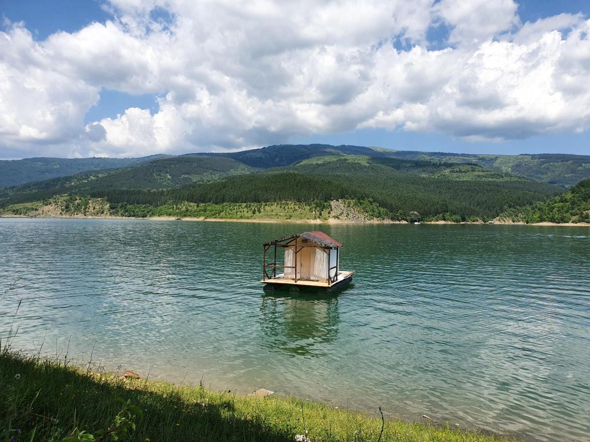 Zavojsko Jezero Pirot - Smestaj Manic Pensionat Gostusa Eksteriør billede