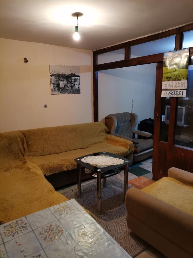 Zavojsko Jezero Pirot - Smestaj Manic Pensionat Gostusa Eksteriør billede